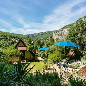 gites-un-jardin-dans-la-falaise.midi-pyreneeshotels.com/